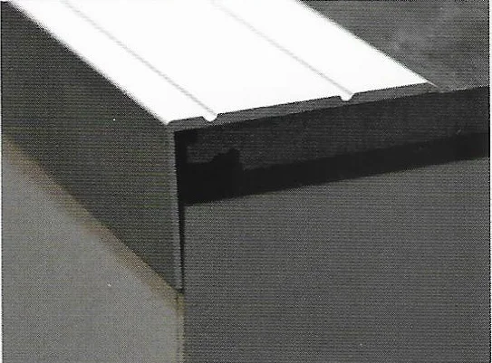 Horká Nabídka schodová hrana 45*27 | s folií -270cm / samolepící